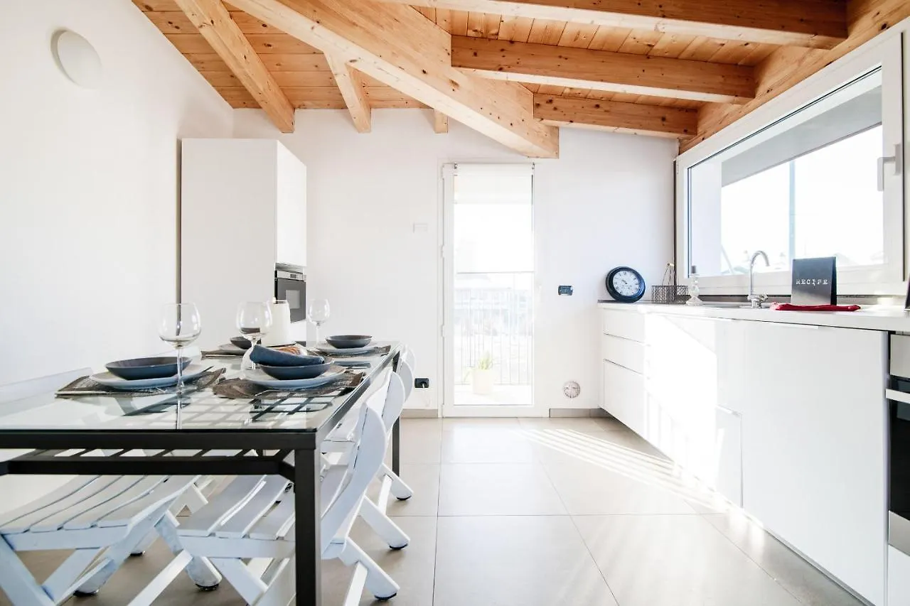 White Attic - By Myhomeincomo Camnago Volta