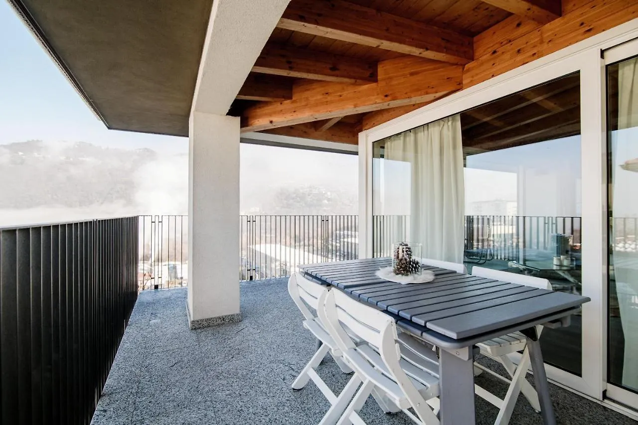 Apartment White Attic - By Myhomeincomo Camnago Volta